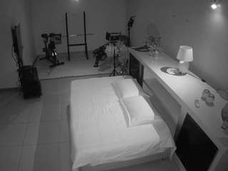 voyeurcam-jb-office-1