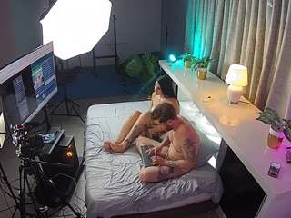 voyeurcam-jb-office-1