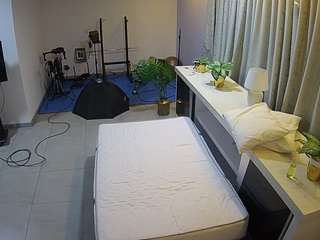 voyeurcam-jb-office-1