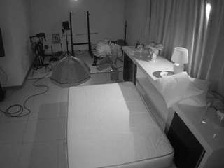 voyeurcam-jb-office-1