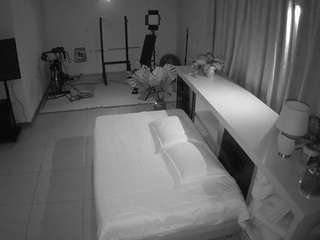 voyeurcam-jb-office-1