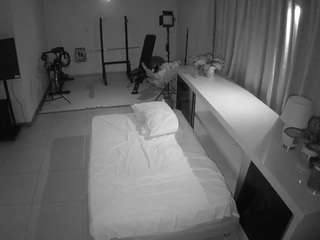 voyeurcam-jb-office-1