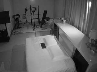 voyeurcam-jb-office-1