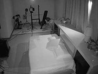 voyeurcam-jb-office-1