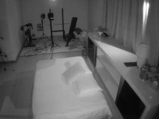 voyeurcam-jb-office-1