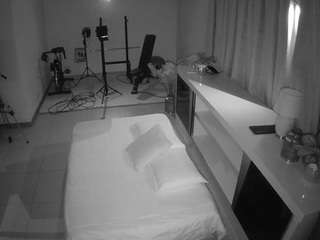voyeurcam-jb-office-1