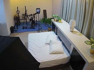 voyeurcam-jb-office-1