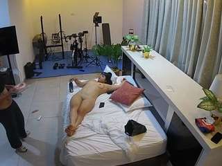 โมเดลนี้กำลังถ่ายทอดสดอยู่. voyeurcam-jb-office-1