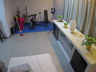 voyeurcam-jb-office-1