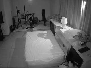 voyeurcam-jb-office-1