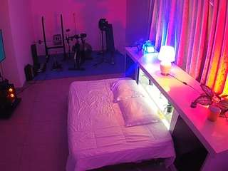 voyeurcam-jb-office-1