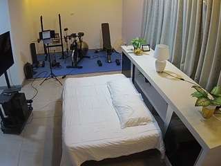 voyeurcam-jb-office-1