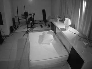 voyeurcam-jb-office-1