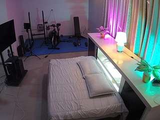 voyeurcam-jb-office-1