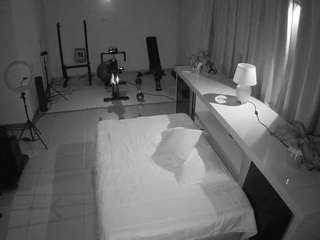 voyeurcam-jb-office-1