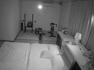voyeurcam-jb-office-1