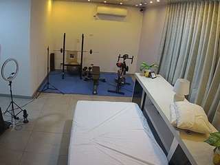 voyeurcam-jb-office-1