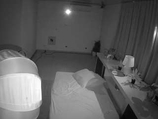voyeurcam-jb-office-1