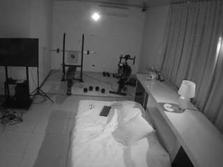 voyeurcam-jb-office-1