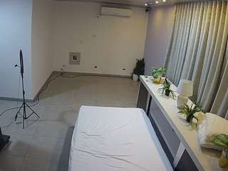voyeurcam-jb-office-1