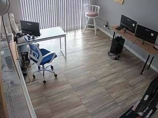 Voyeurcam-jb-office-2