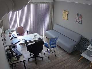 voyeurcam-jb-office-2