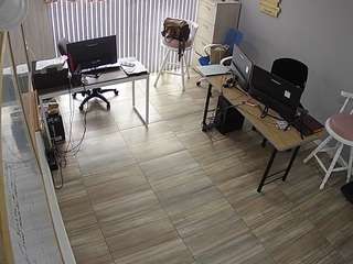 voyeurcam-jb-office-2