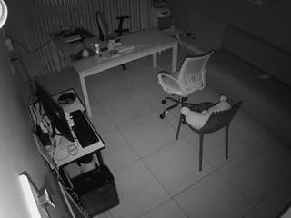 voyeurcam-jb-office-2