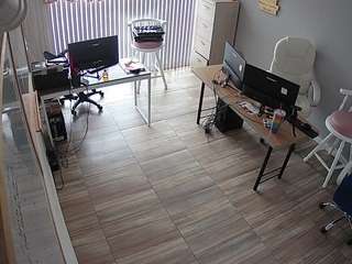 voyeurcam-jb-office-2