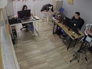 voyeurcam-jb-office-2