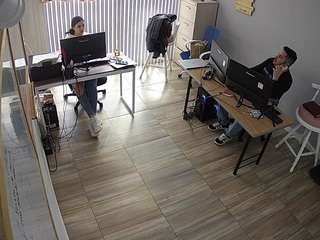 voyeurcam-jb-office-2