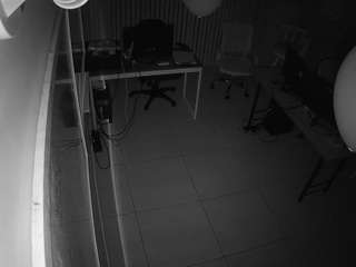 voyeurcam-jb-office-2