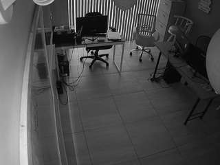 voyeurcam-jb-office-2