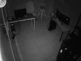 voyeurcam-jb-office-2