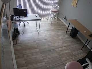 voyeurcam-jb-office-2