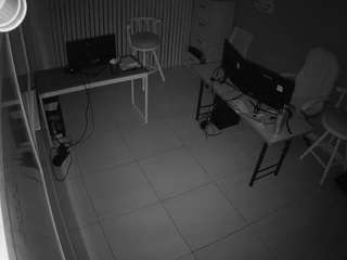 voyeurcam-jb-office-2