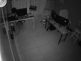 voyeurcam-jb-office-2