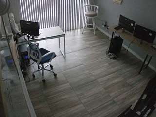 voyeurcam-jb-office-2