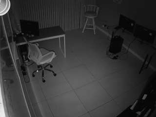 voyeurcam-jb-office-2