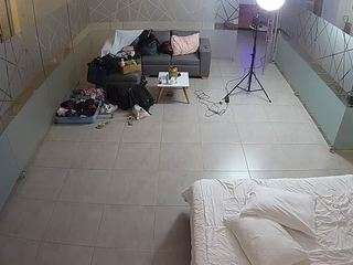 voyeurcam-jb-office-2