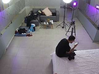 voyeurcam-jb-office-2