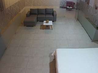 voyeurcam-jb-office-2