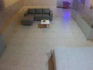 voyeurcam-jb-office-2