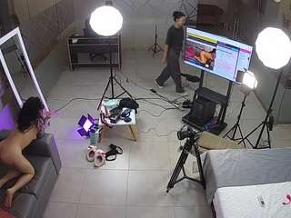 voyeurcam-jb-office-2