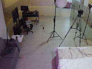 voyeurcam-jb-office-2