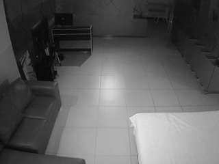 voyeurcam-jb-office-2