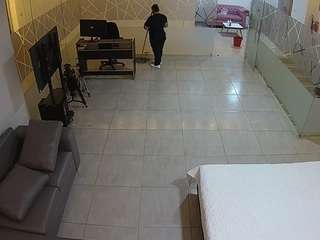 voyeurcam-jb-office-2