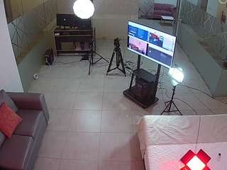 voyeurcam-jb-office-2