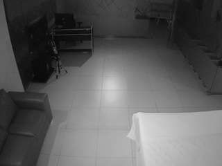 voyeurcam-jb-office-2