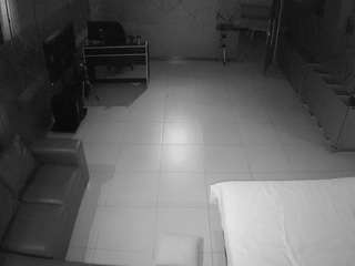 voyeurcam-jb-office-2